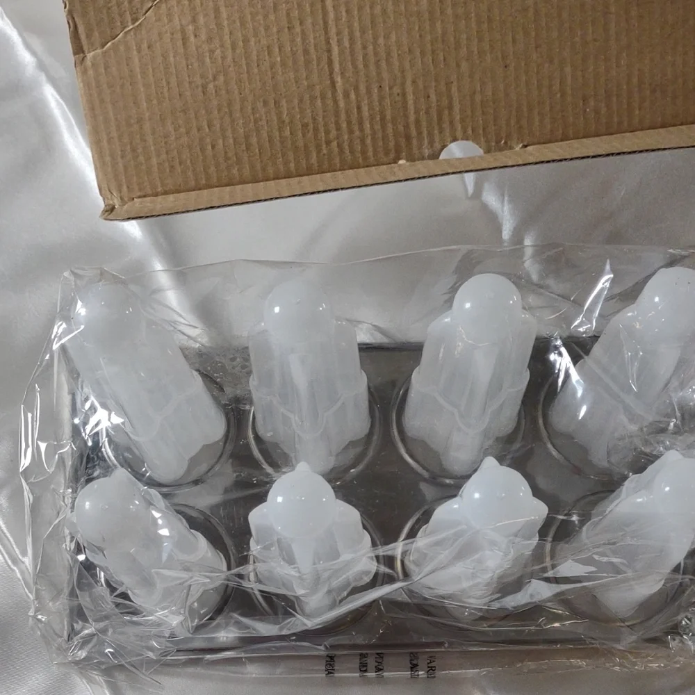 Williams Sonoma Space Pop Molds - New In Beat Up Box 😀